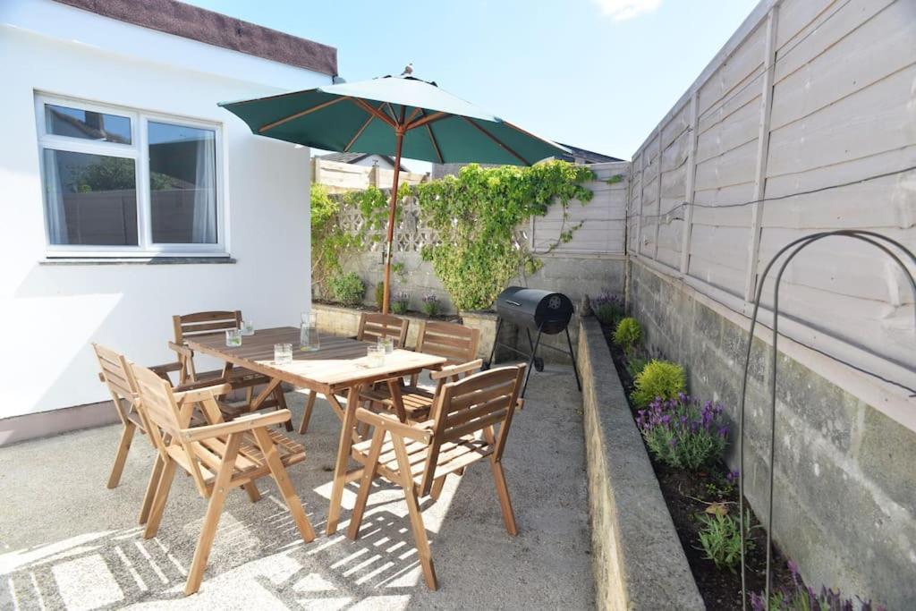 3-Bedroom Bungalow With Parking, Goldsithney, Penzance, Cornwall Perranuthnoe Buitenkant foto